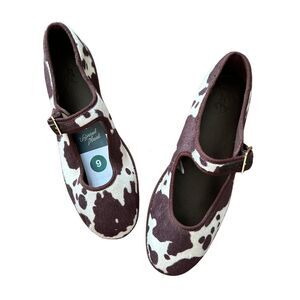 NWT Universal Thread Women’s Brown and White Cow Print Flats size 9